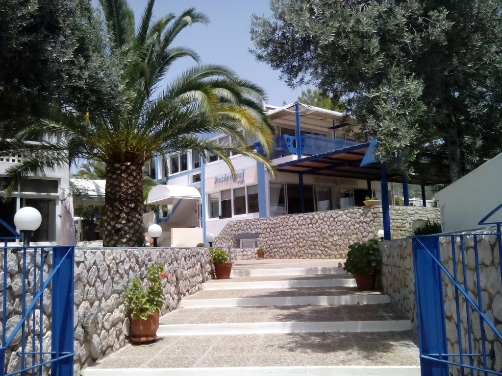 Hotel Margarita Corinth Экстерьер фото